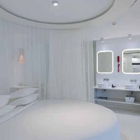 Indigo By Ihg (adults Only) Ξενοδοχείο Αλμπουφέιρα