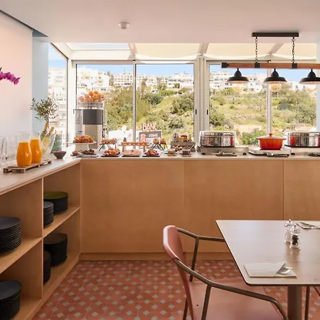 Indigo By Ihg (adults Only) Ξενοδοχείο