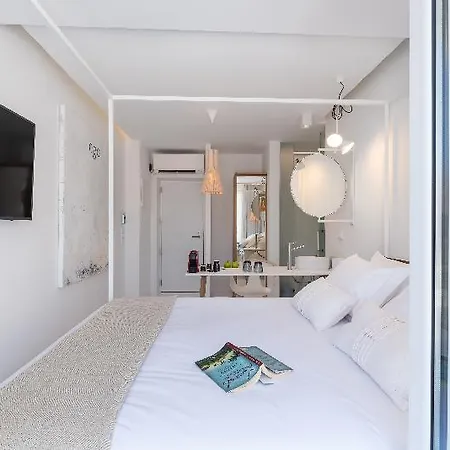 Indigo By Ihg (adults Only) ホテル
